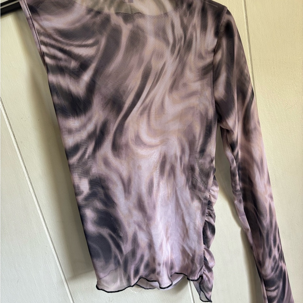 Elegant Marble Long Sleeve & No Sleeve Top - Picture 2 of 6